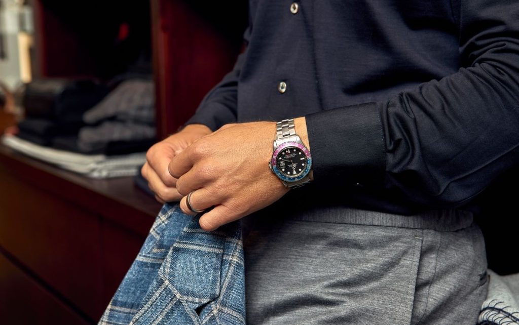 ساعت بند فلزی