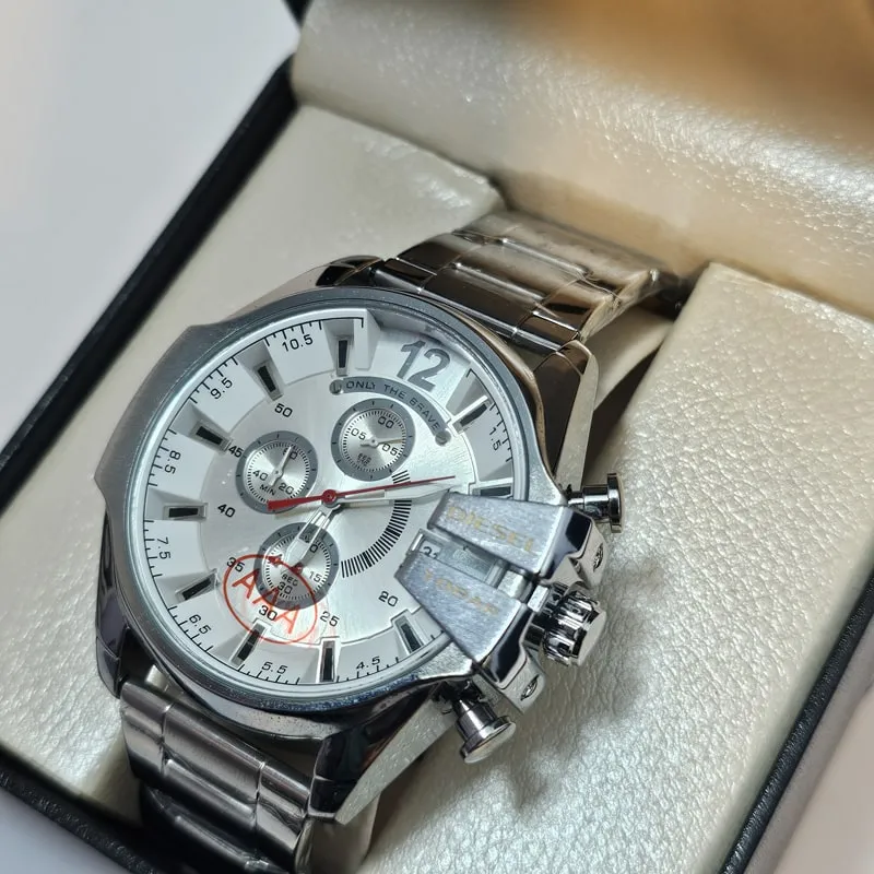 ساعت مردانه دیزل شاخدار سه موتور فعال