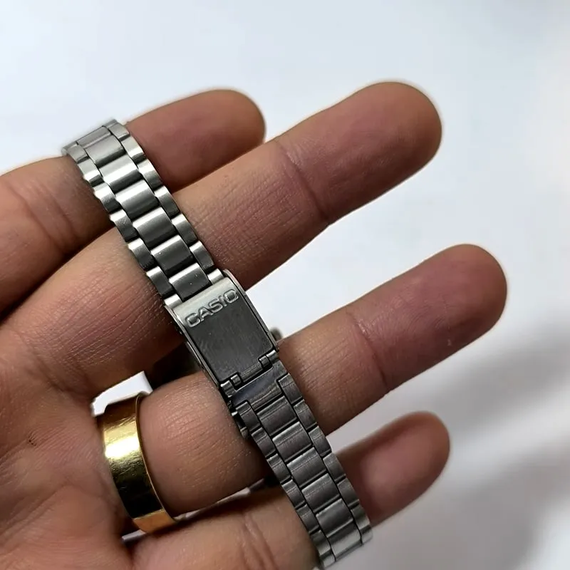 ساعت زنانه کاسیو مربعی