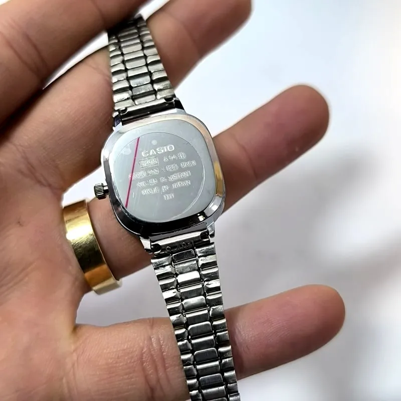 ساعت زنانه کاسیو مربعی