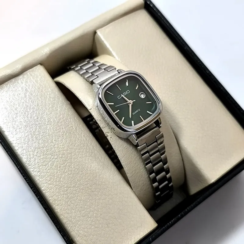 ساعت زنانه کاسیو مربعی