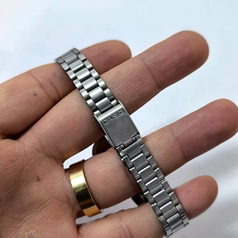 ساعت زنانه کاسیو مربعی