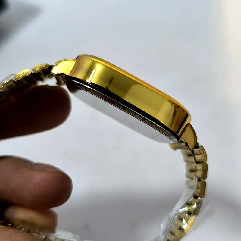 ساعت مردانه کاسیو مربعی