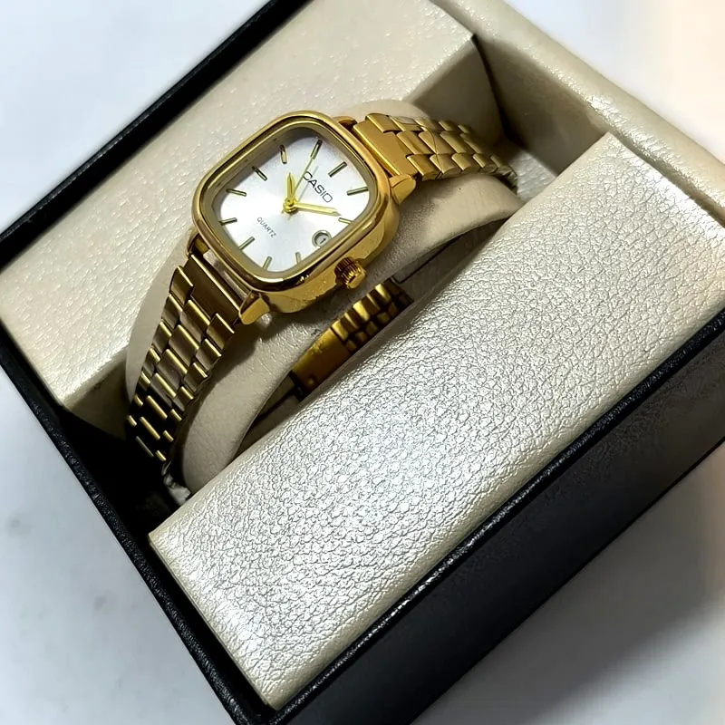 ساعت زنانه کاسیو مربعی