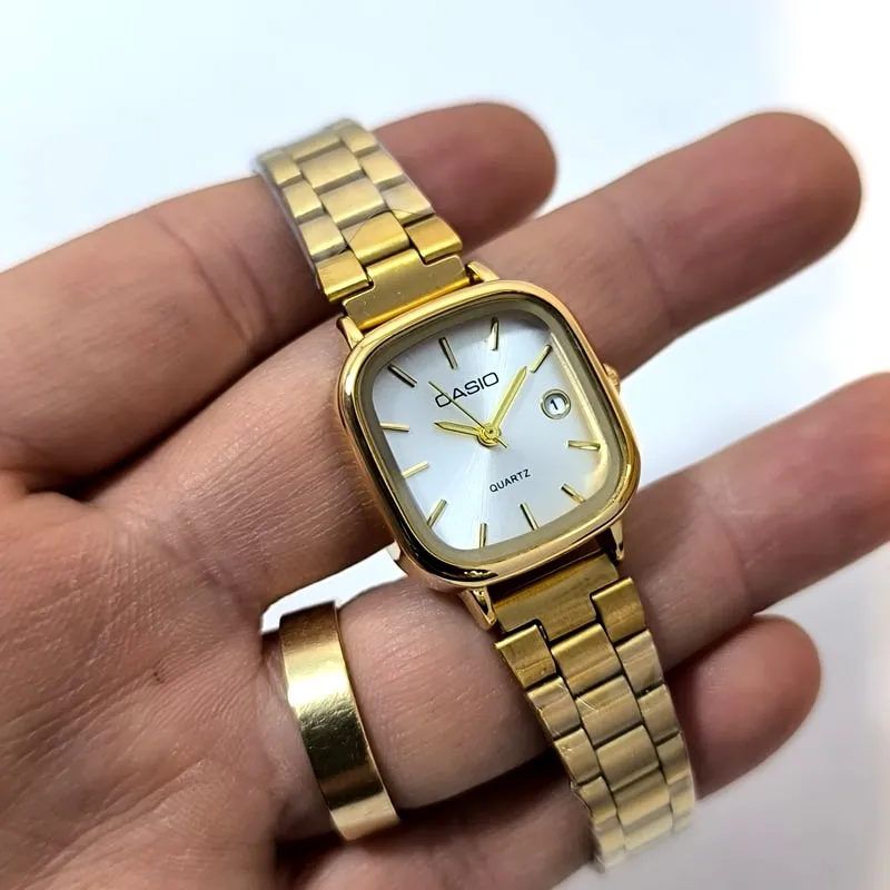 ساعت زنانه کاسیو مربعی